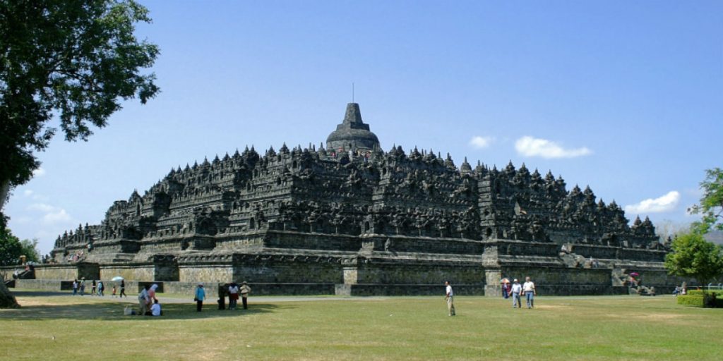 Candi Borobudur. 10 Tempat Wisata Terbaik Jogja yang Wajib Dikunjungi