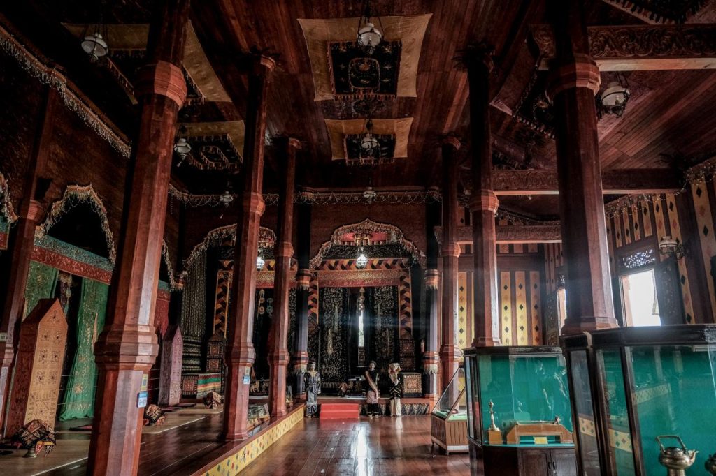 Istana Baso Pagaruyung. Destinasi Wisata Sumatera Barat.