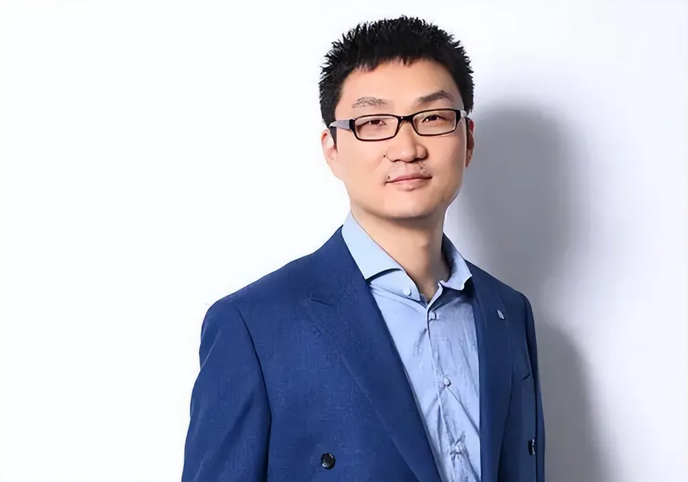 Kisah Sukses Colin Huang Pendiri Pinduoduo dan Temu.